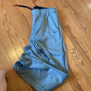 Gray Nike Therma-Fit Sweatpants